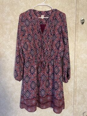 GAP Lined Pattern Long Sleeve Dress in Maroon and Navy M